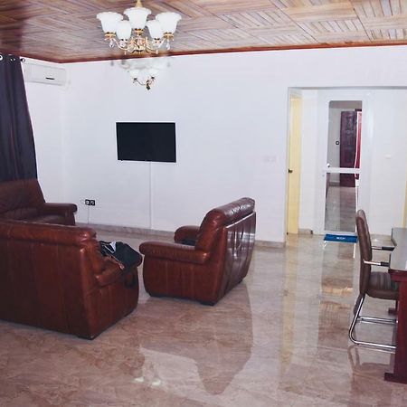 Hotel La Couronne Rw Yaounde Exterior photo